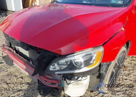 2017 Volvo S60 T5 Dynamic z USA, uszkodzony, nr VIN YV140MTL4H2433247